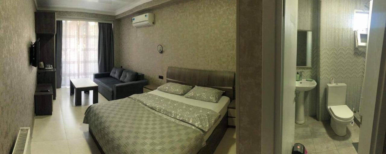 Hotel Golden Lion Kobuleti Exterior foto